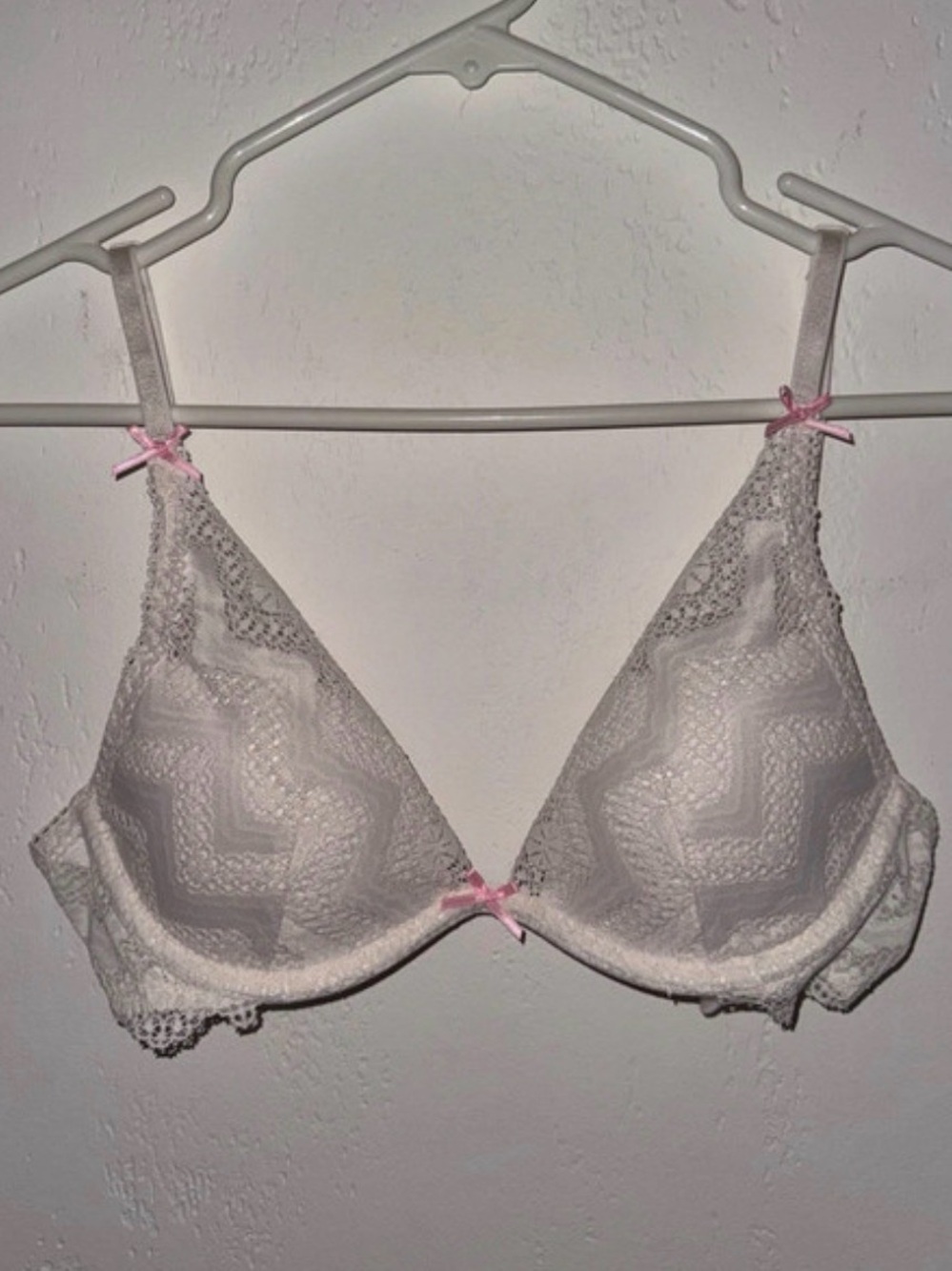 PINK Victoria's Secret - PINK WINK Lightly Lined Plunge Bra